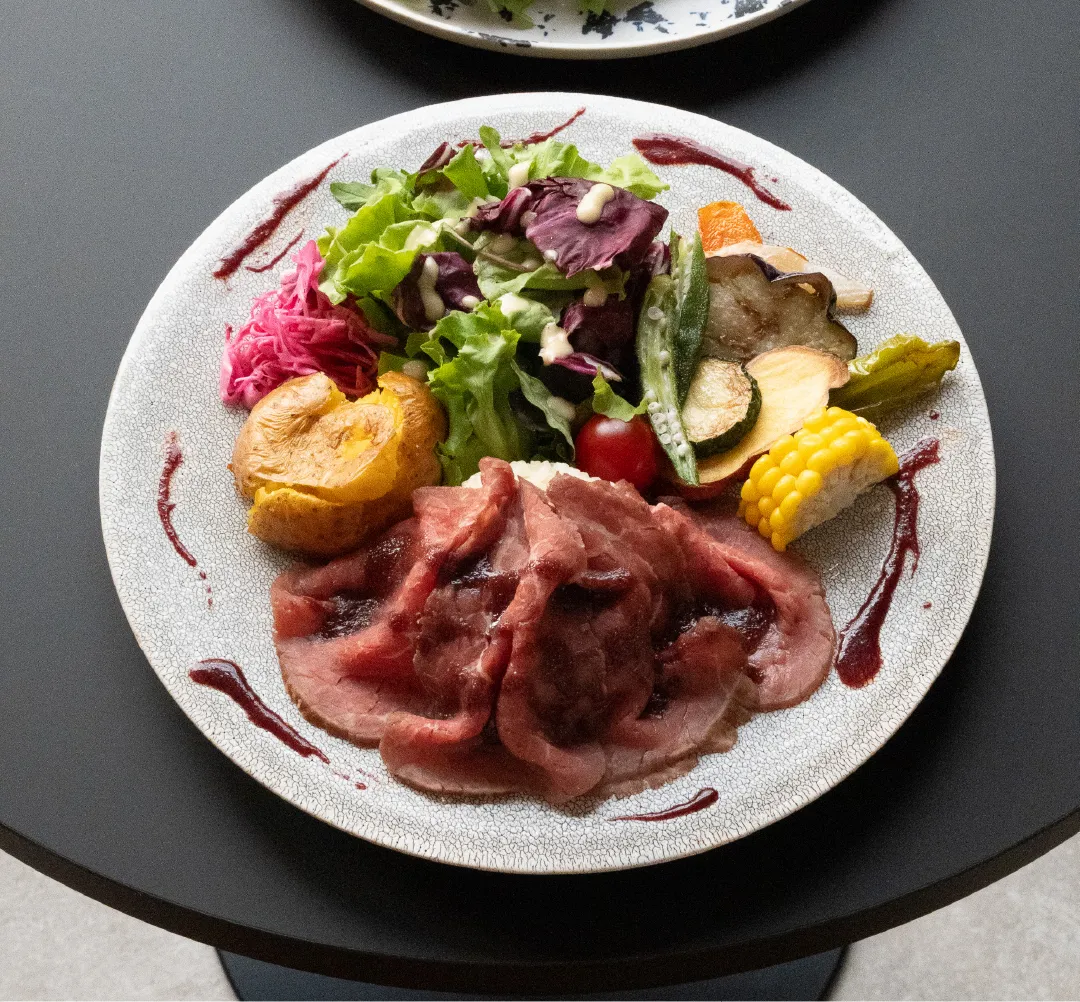 Pasture-raised roast beef with butter rice
